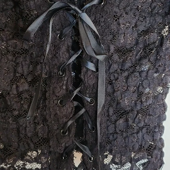 Top - Picture 2 of 4